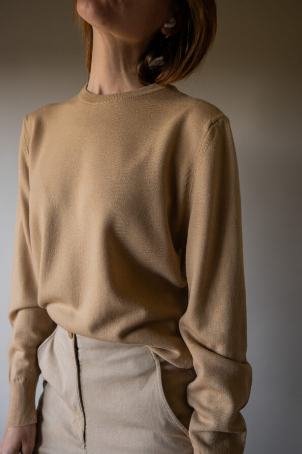The beige jumper in fine knitted wool - Size up to 38
