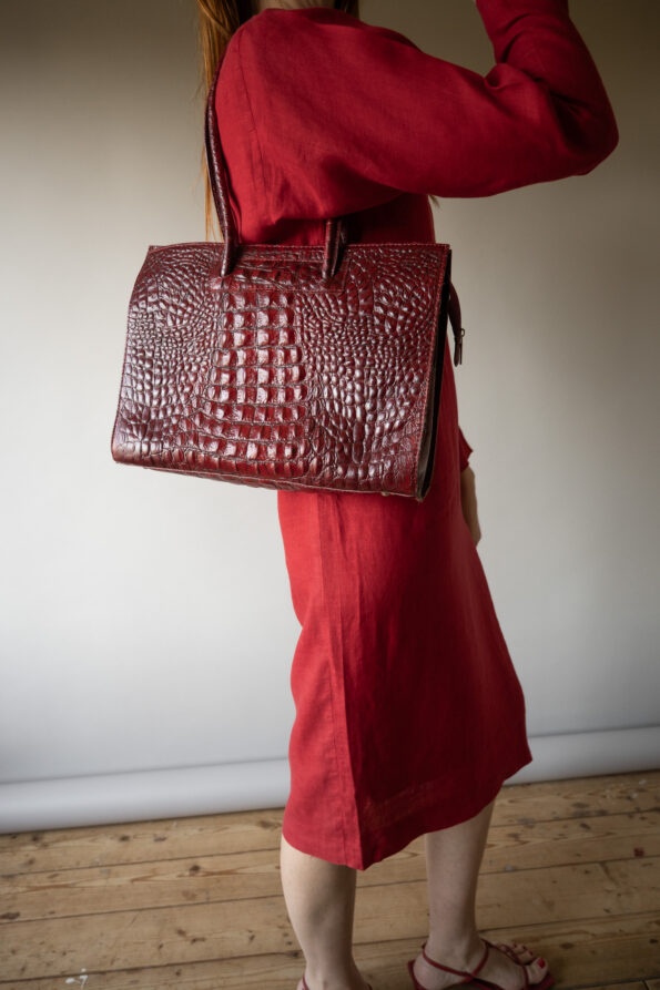The red croc handbag - Image 2