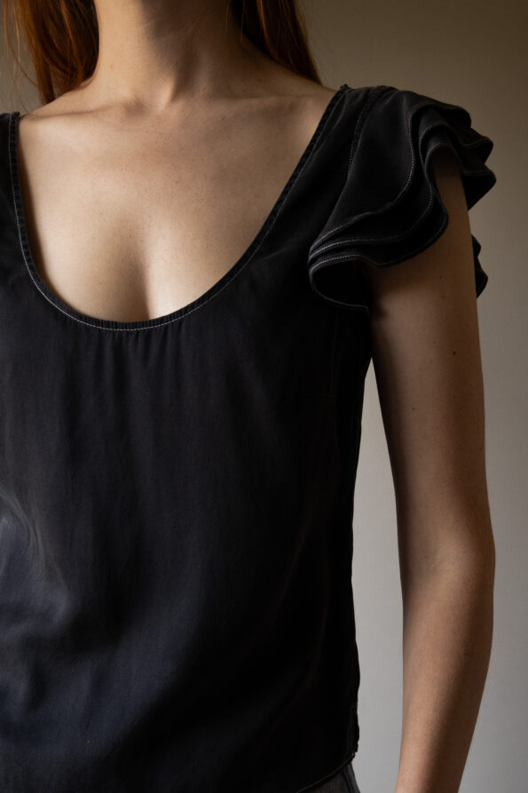 The 100% silk frill sleeve top by ARMANI - Size up to 38 - Image 4