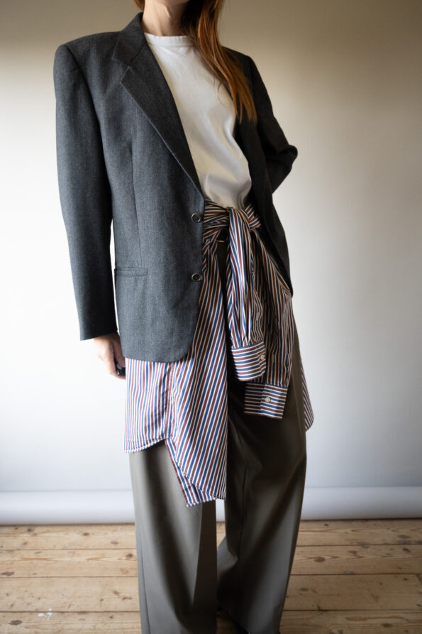 The perfect grey simplistic blazer - Size up to 38 - Image 4