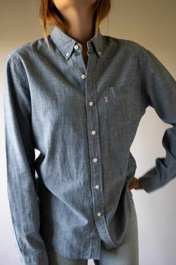 The classic LEVI’s denim shirt - Size up to M - Image 3