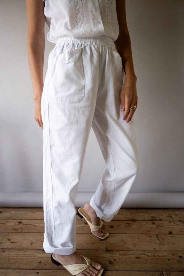 The crisp white cotton pant - Size up to S - Image 4
