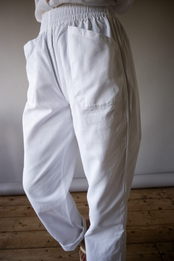 The crisp white cotton pant - Size up to S - Image 3