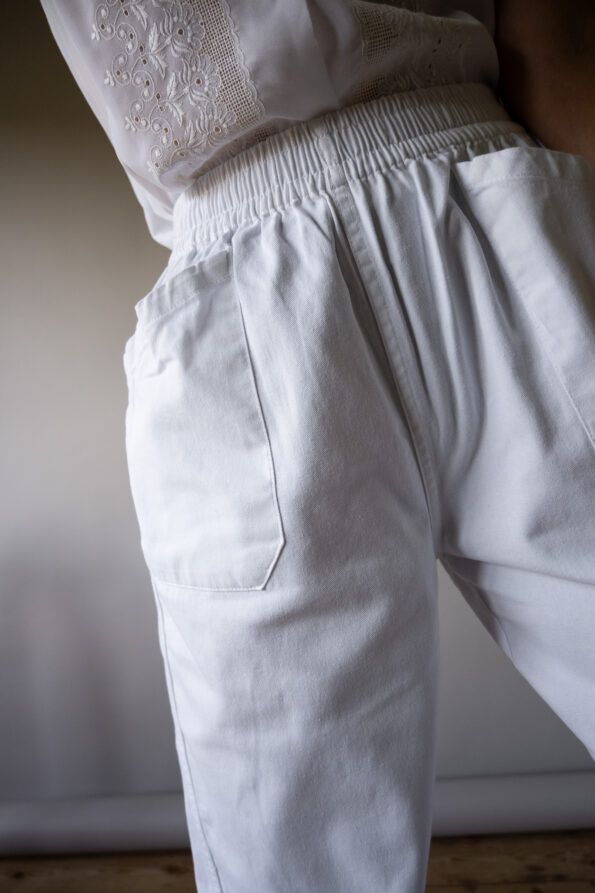 The crisp white cotton pant - Size up to S - Image 2