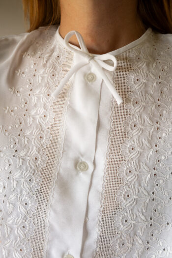 The embroidered 1950’s blouse - Size up to S