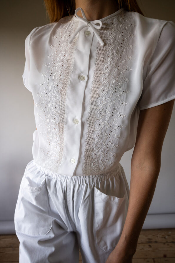 The embroidered 1950’s blouse - Size up to S - Image 2