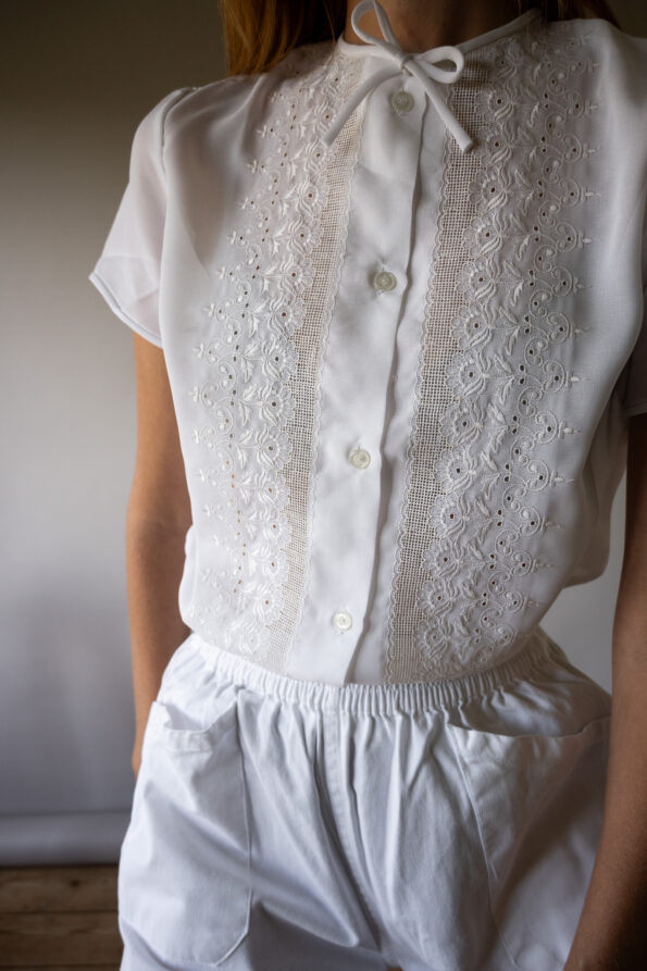 The embroidered 1950’s blouse - Size up to S - Image 4