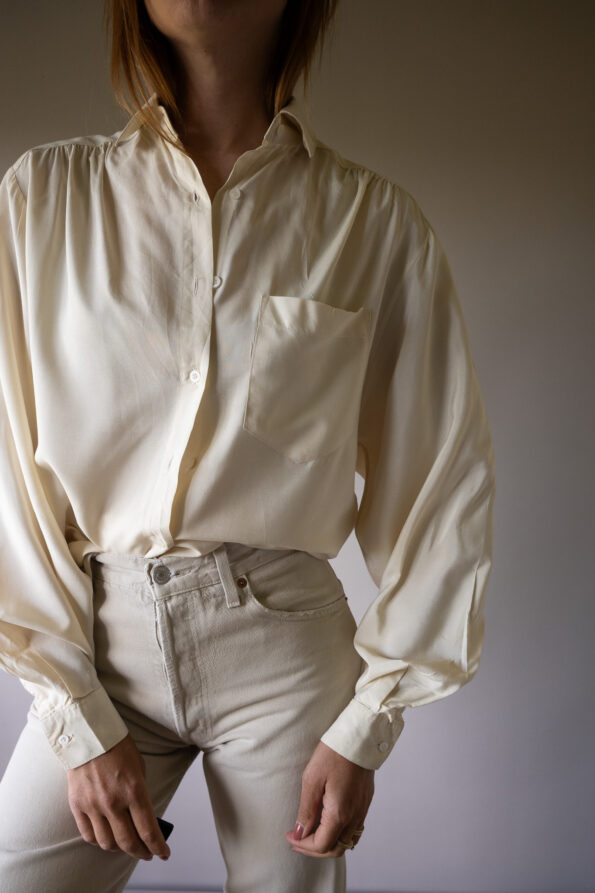 The off white 100% silk shirt - Size up to M