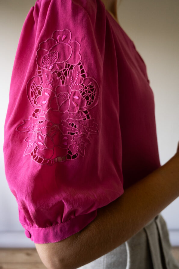 The detailed sleeve blouse in 100% silk - Size up to 38