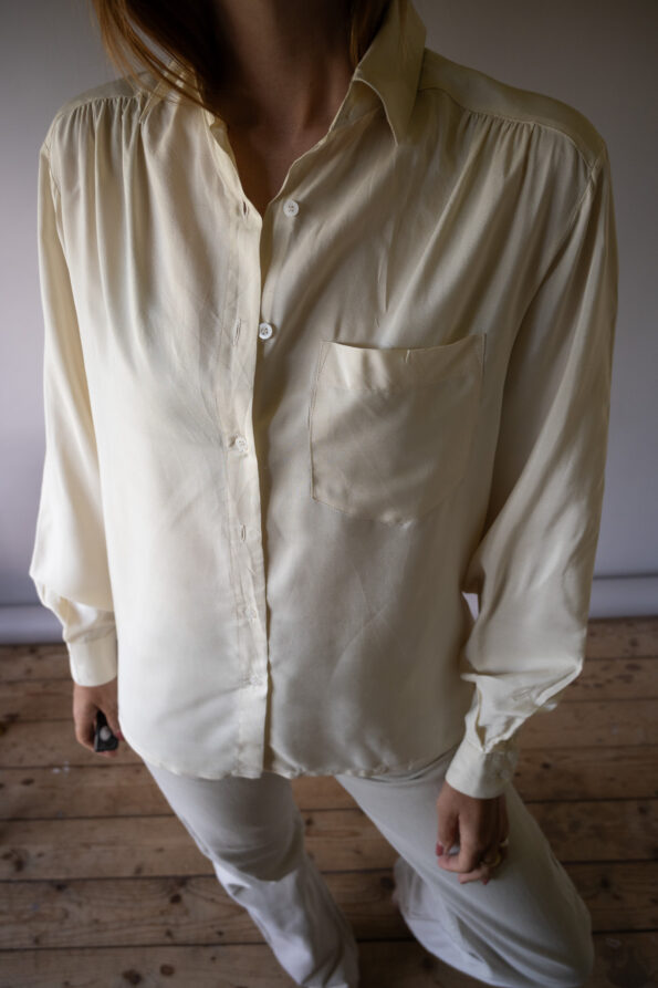 The off white 100% silk shirt - Size up to M - Image 4