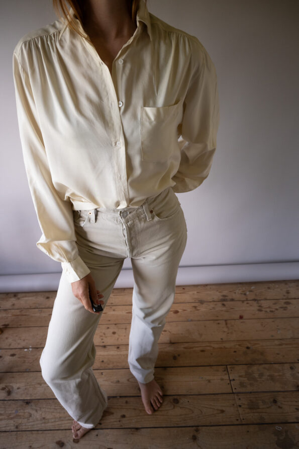 The off white 100% silk shirt - Size up to M - Image 2