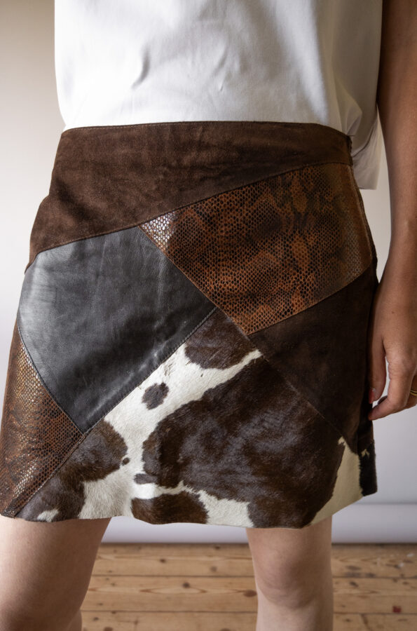 The cow leather short skirt - Size up to 38 - Image 2