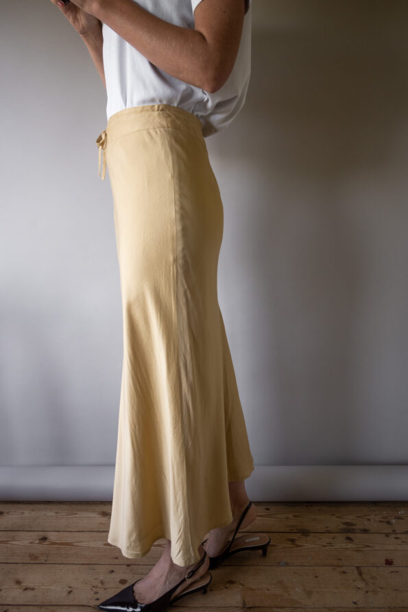 The bias cut flowy beige skirt - Size up to 36 - Image 3