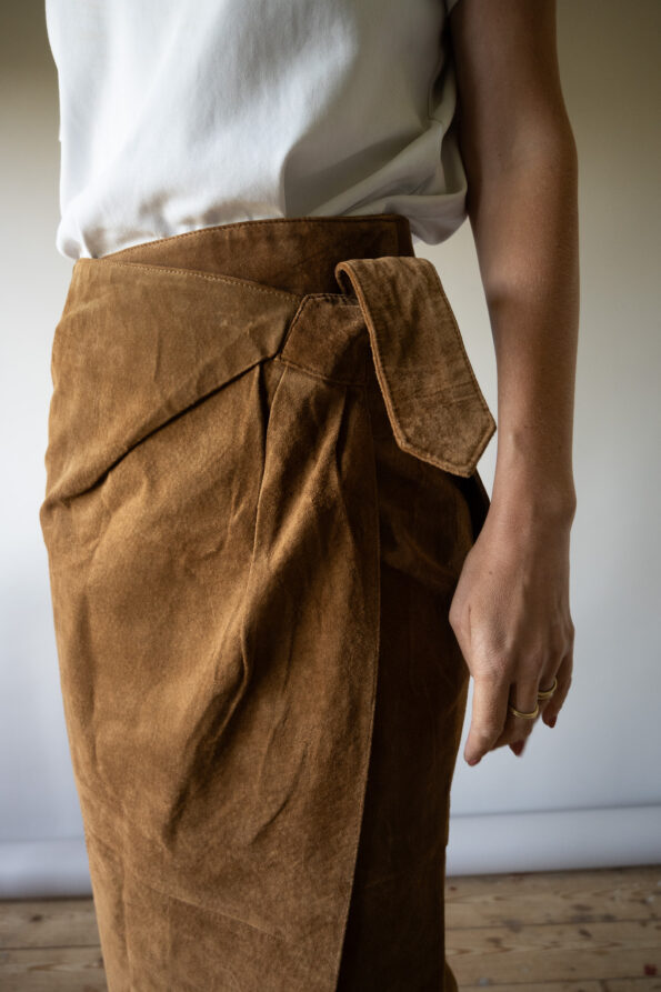 The overlap suede midi skirt - Size up to 36 - Image 3