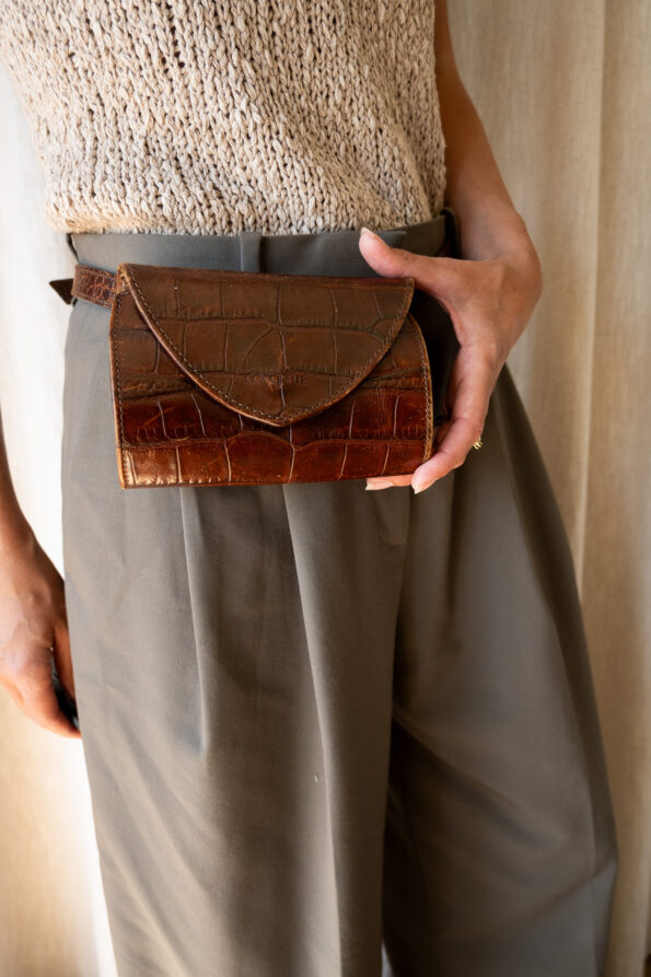The embossed brown leather bum bag - Image 4
