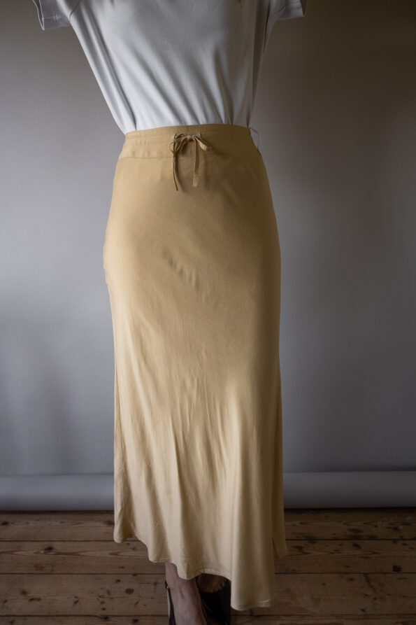 The bias cut flowy beige skirt - Size up to 36