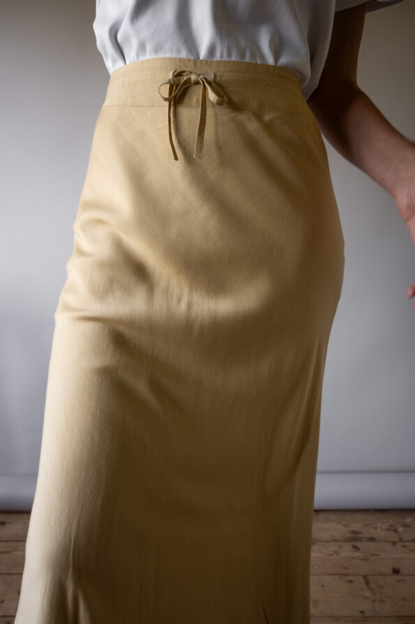 The bias cut flowy beige skirt - Size up to 36 - Image 2