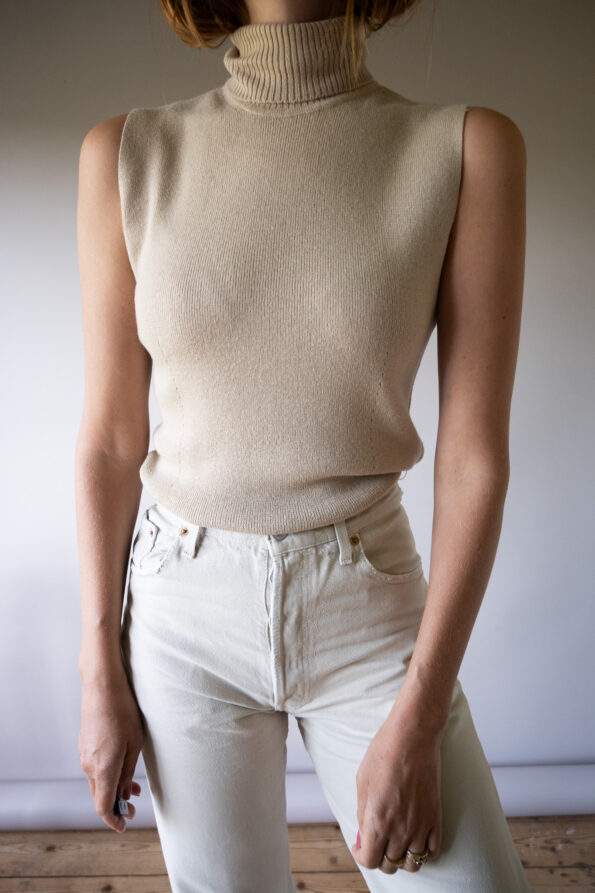 The beige fine knitted turtle - Size up to M - Image 4