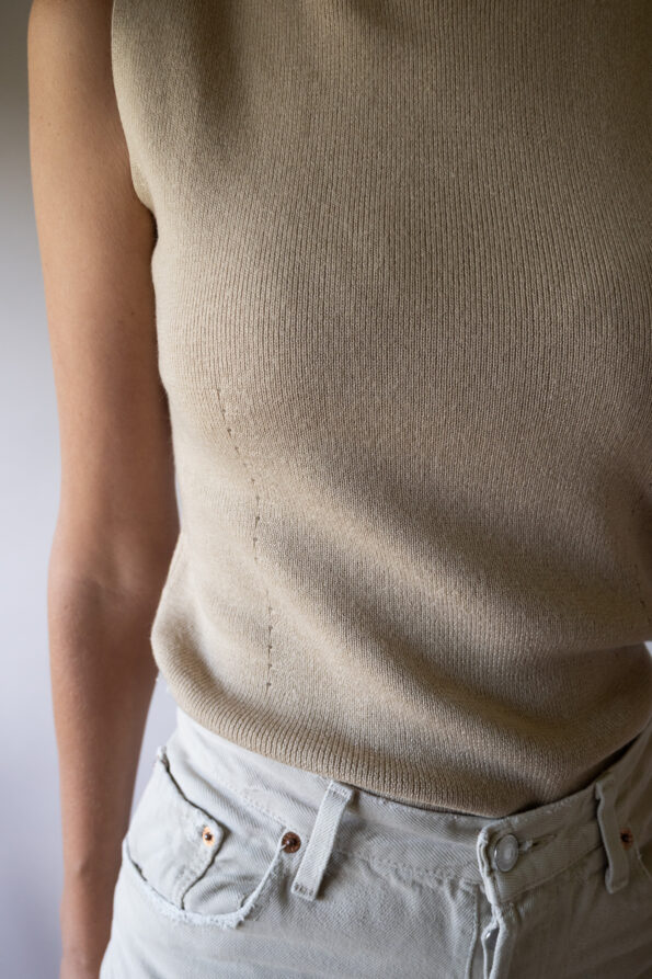 The beige fine knitted turtle - Size up to M - Image 3