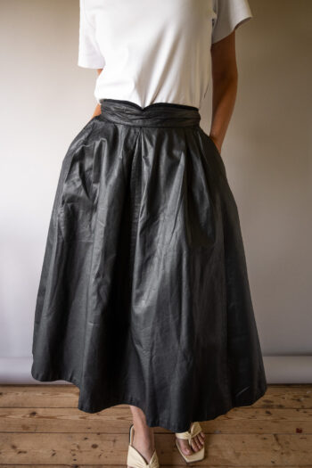 The 100% leather detailed volume skirt - Size up to S