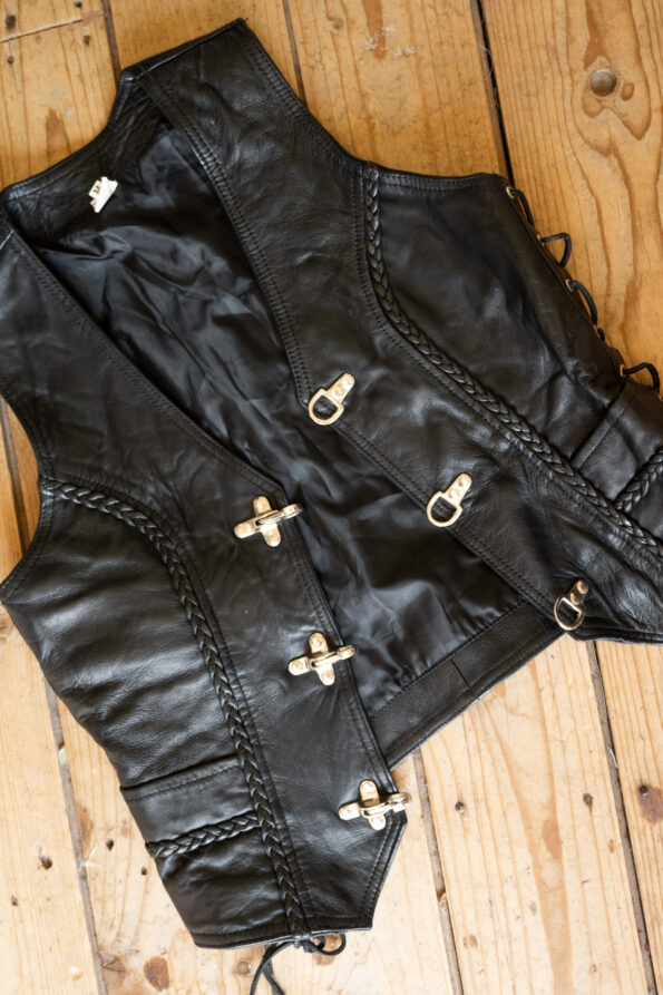 The hook and eye leather waistcoat - Size up to S - Image 6