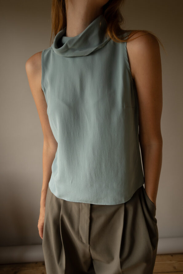 The 100% silk mist blue top - Size up to M - Image 2