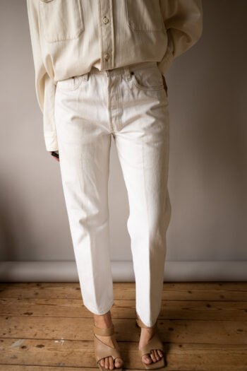 The vintage white pleated Levi’s 501 - Size 26 inch