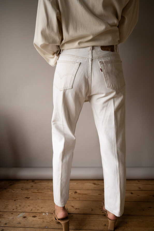 The vintage white pleated Levi’s 501 - Size 26 inch - Image 3