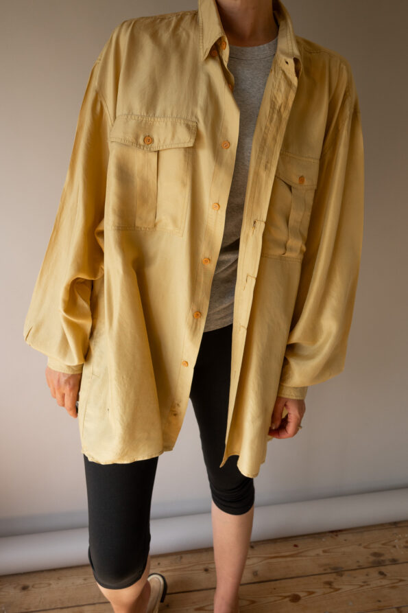 The 100% silk soft yellow shirt - Size up to 42