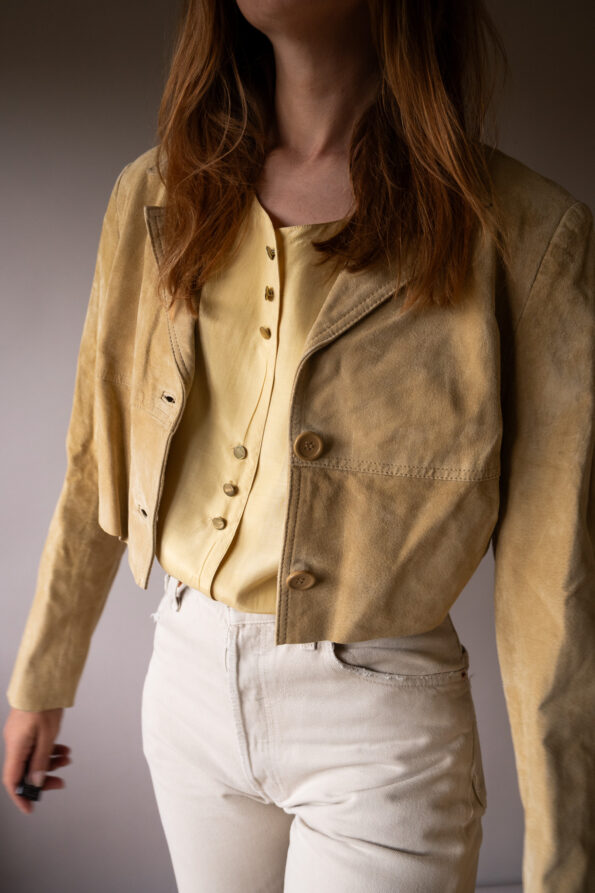The light beige cropped suede jacket - Size up to S - Image 3