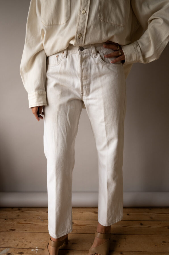 The vintage white pleated Levi’s 501 - Size 26 inch - Image 4