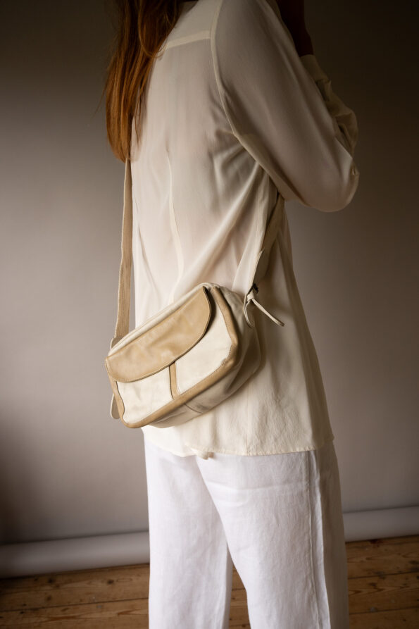 The 100% leather and beige bag - Image 3