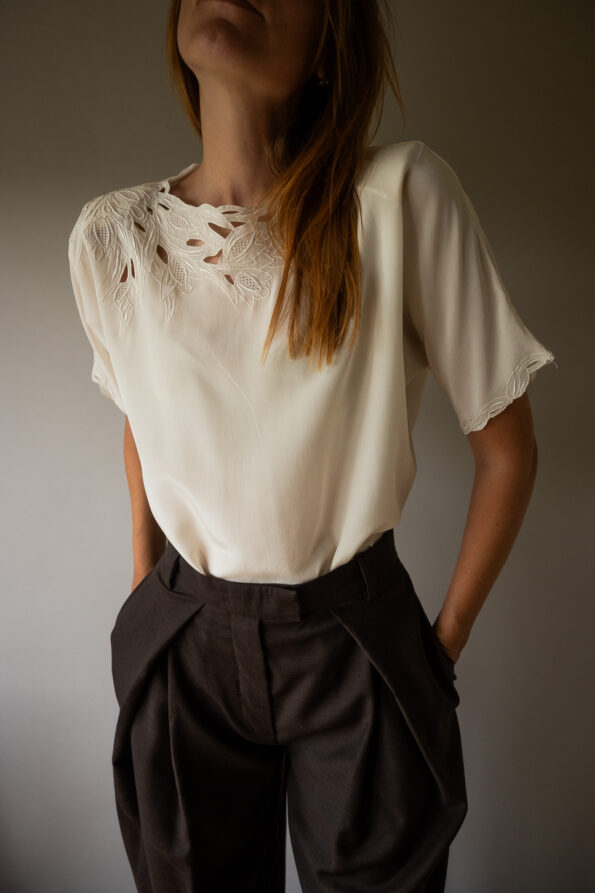The perfect 100% silk off white open worked top - Size up to 38 - Image 3