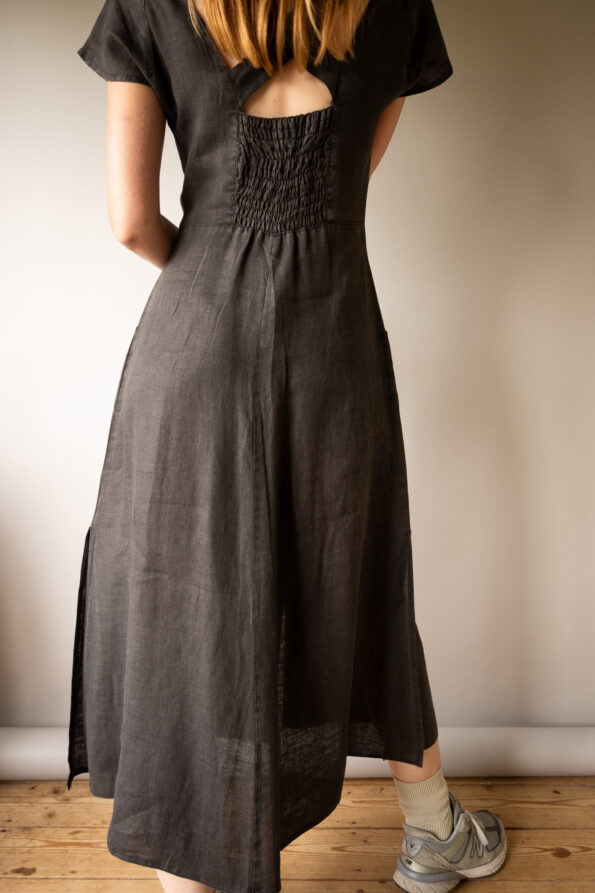 The 100% linen dark brown button dress - Size up to M - Image 2