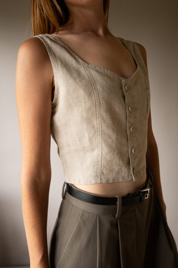 The 100% linen cropped waistcoat - Size up to 36
