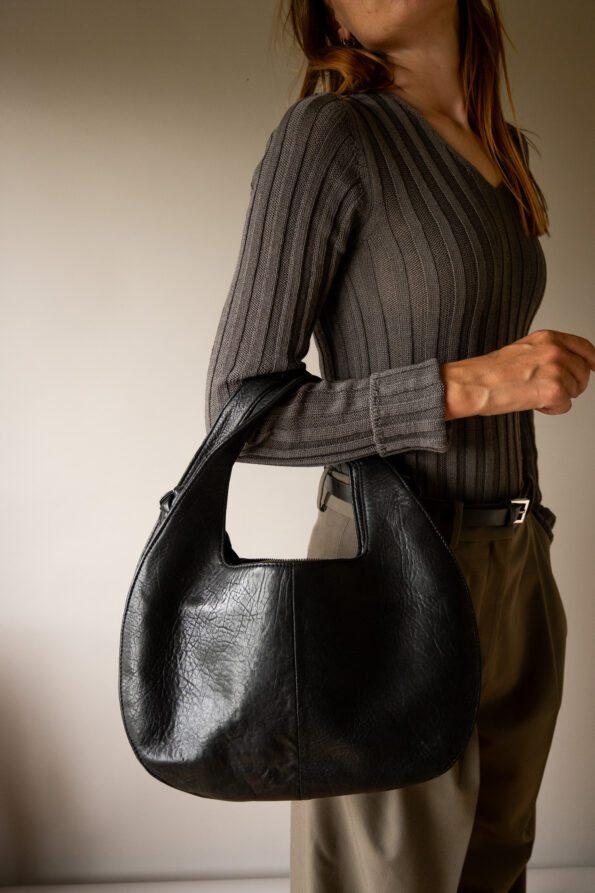 The rounded leather bag - Image 3