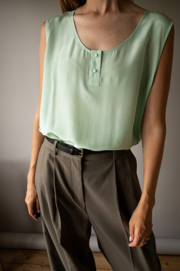 The 100% floaty silk mint green singlet - Size up to 38 - Image 3