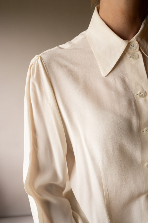 The 100% silk off white blouse - Size up to 38 - Image 4
