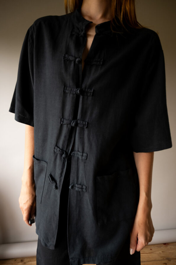 The 100% linen black asian blouse - Size up to 42 - Image 2