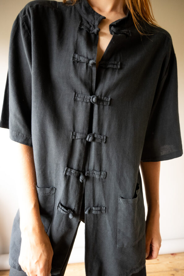 The 100% linen black asian blouse - Size up to 42 - Image 3