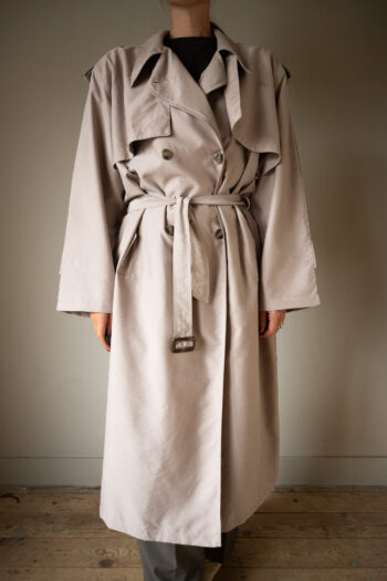 The light taupe trenchcoat - Size up to L