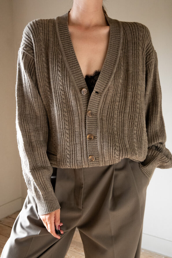 The 100% wool dark taupe cable cardigan - Size up to XL - Image 6