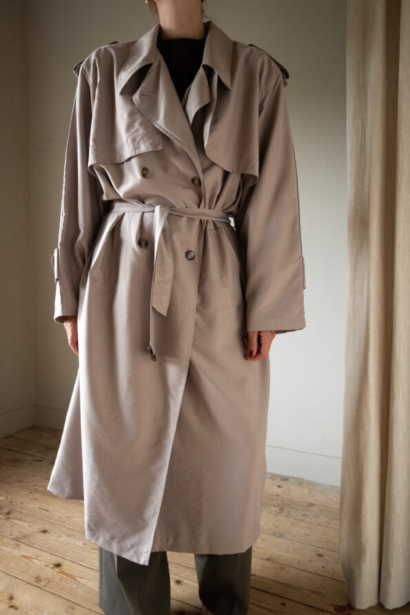The light taupe trenchcoat - Size up to L - Image 3