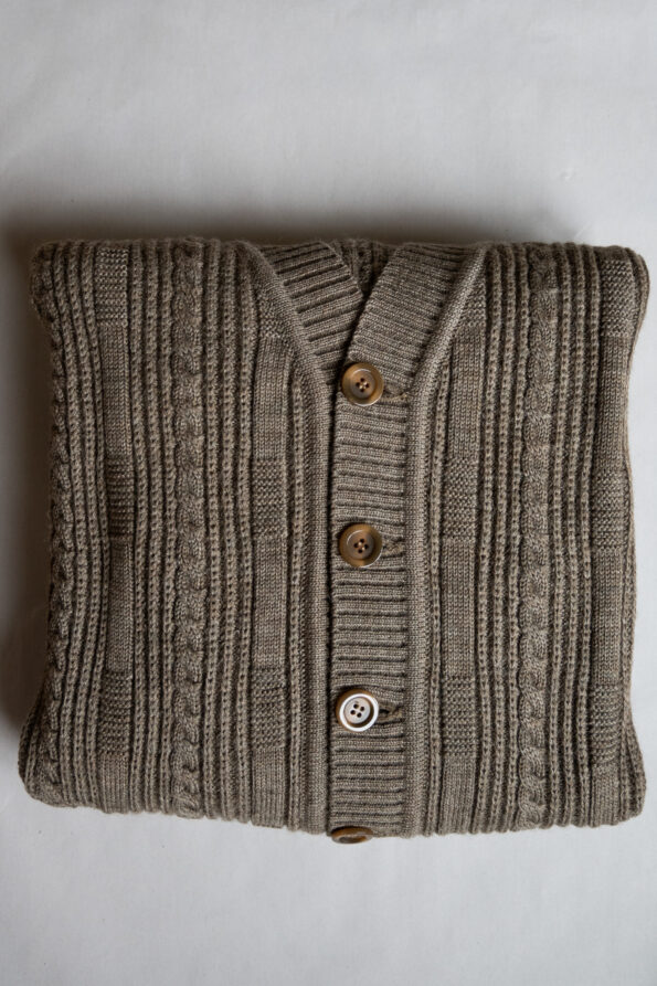 The 100% wool dark taupe cable cardigan - Size up to XL - Image 5