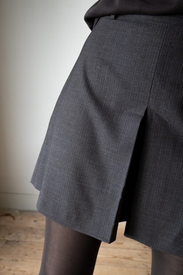 The brown tailored mini skirt - Size up to XS - Image 3